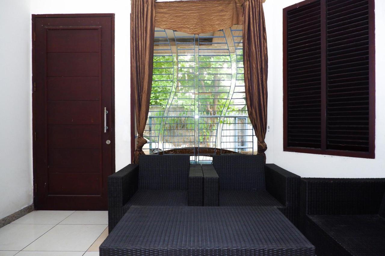 Oyo 381 House Of Blessing Residence 세마랑 외부 사진