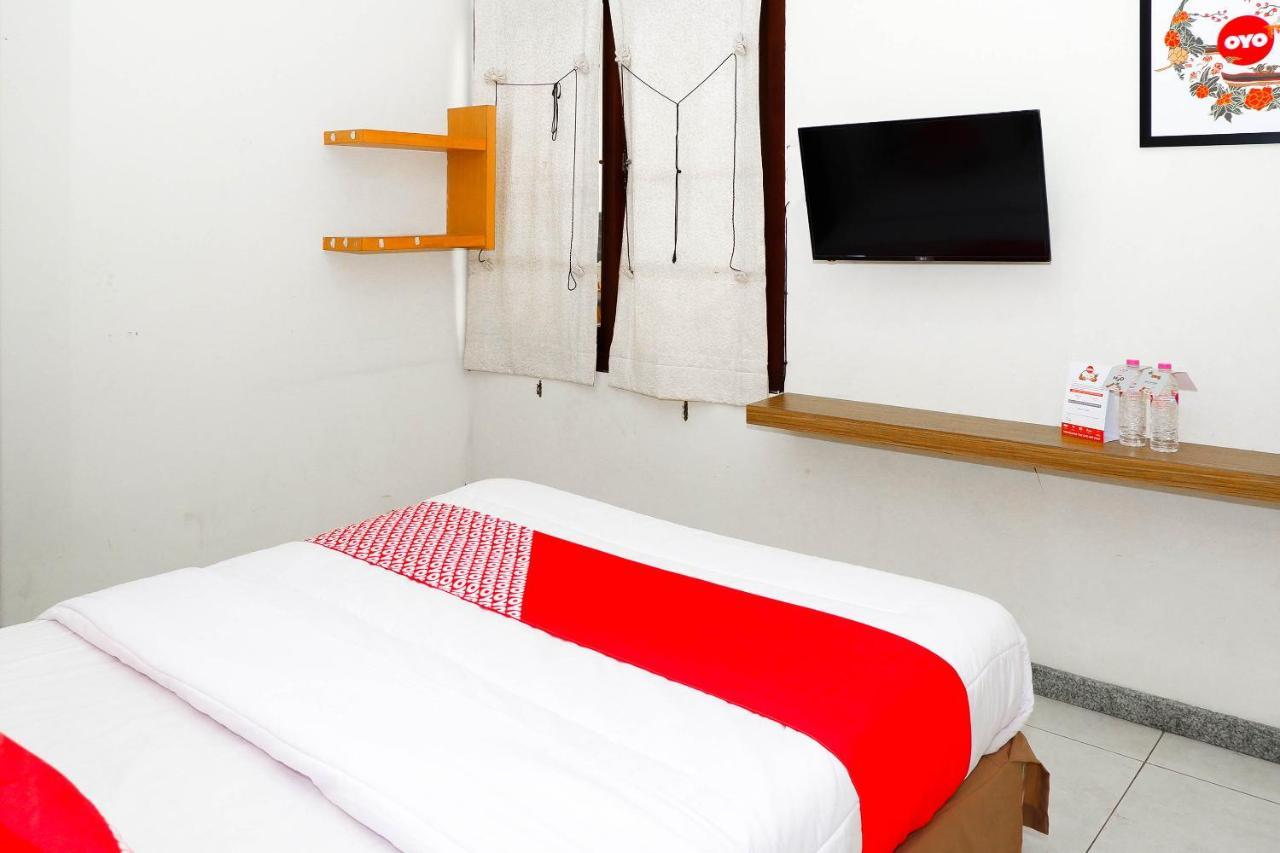 Oyo 381 House Of Blessing Residence 세마랑 외부 사진